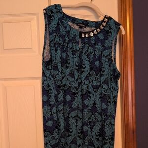 Roz and Ali Blue and Black Sleeveless Floral Top
